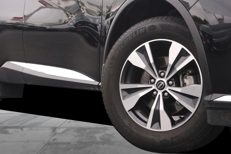 Nissan Murano Vehicle Image 03