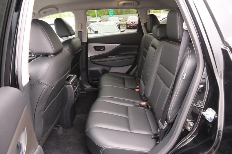 Nissan Murano Vehicle Image 09