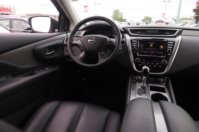 Nissan Murano Vehicle Image 21