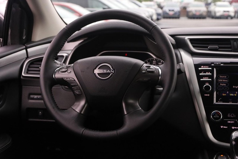 Nissan Murano Vehicle Image 22