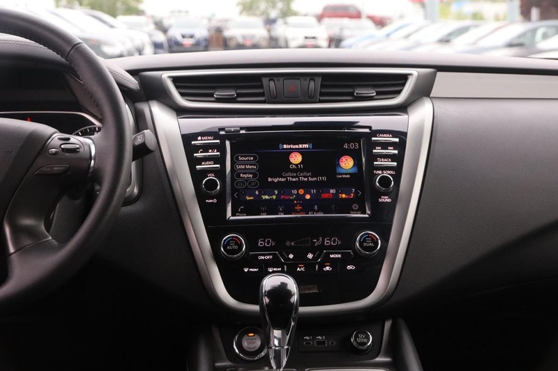 Nissan Murano Vehicle Image 23