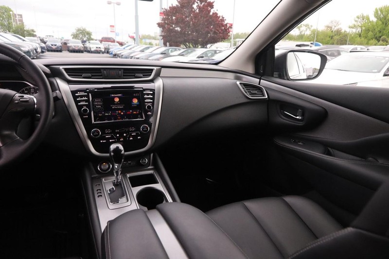 Nissan Murano Vehicle Image 24