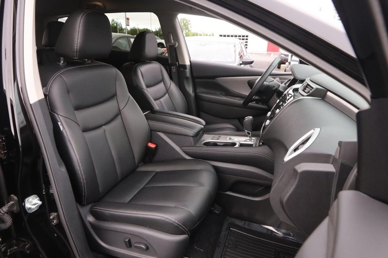 Nissan Murano Vehicle Image 25