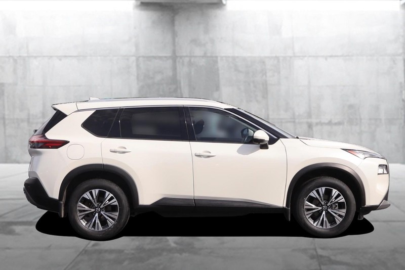 Nissan Rogue Vehicle Image 05