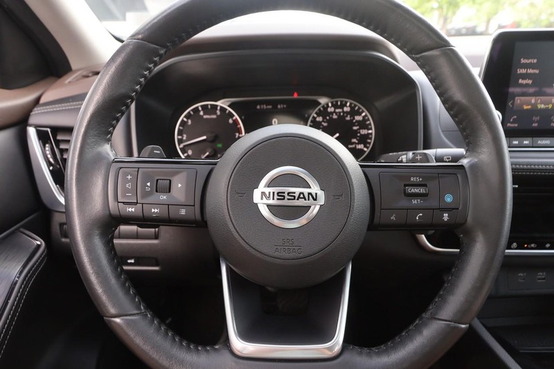 Nissan Rogue Vehicle Image 12