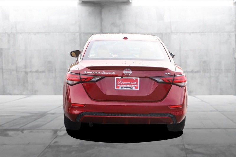 Nissan Sentra Vehicle Image 06