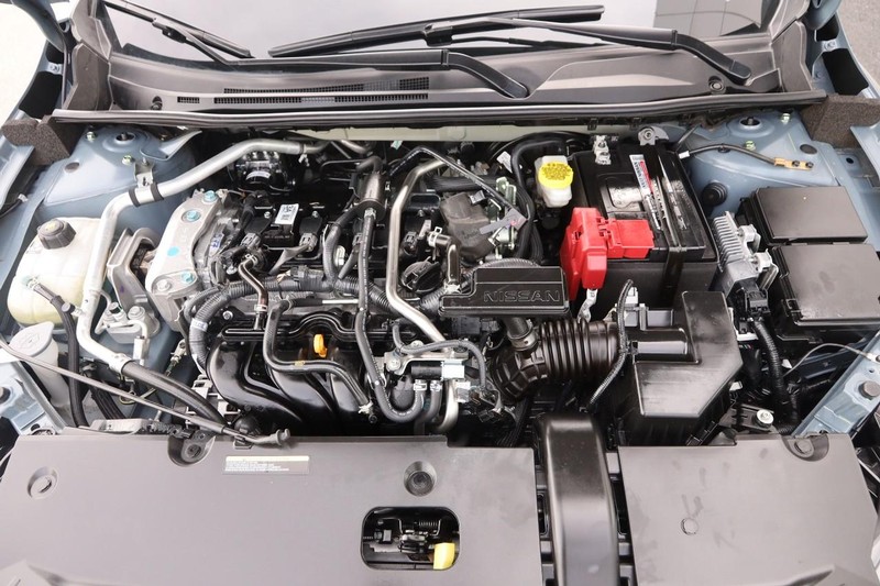 Nissan Sentra Vehicle Image 25