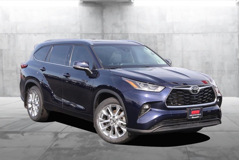 Toyota Highlander Vehicle Image 02