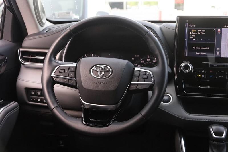 Toyota Highlander Vehicle Image 26