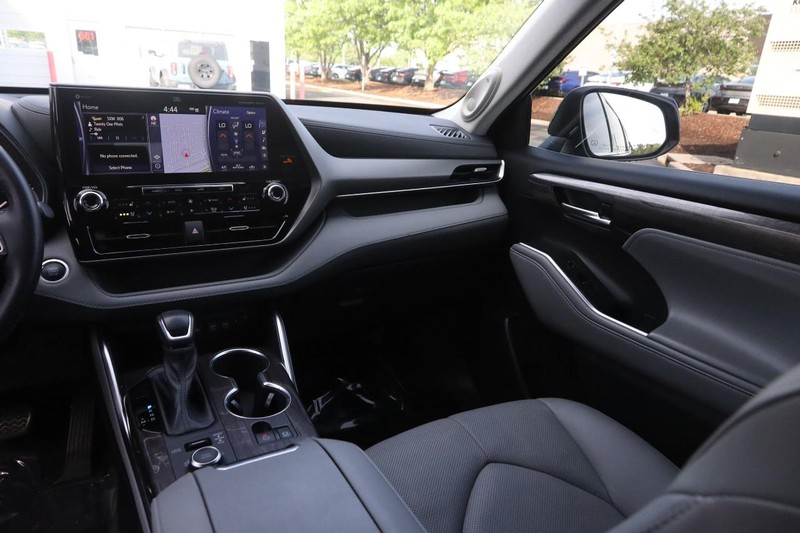 Toyota Highlander Vehicle Image 28