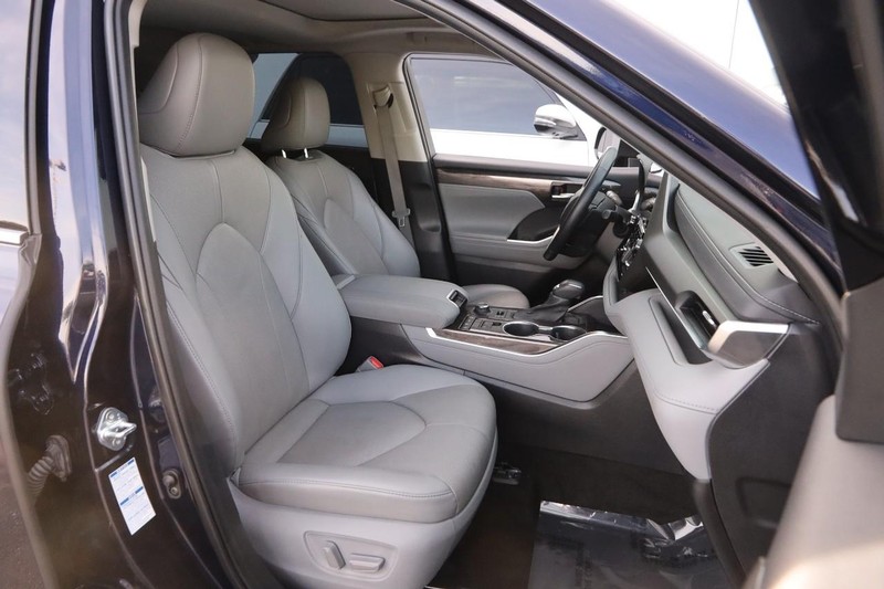 Toyota Highlander Vehicle Image 29