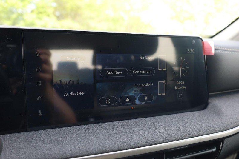 Nissan Kicks Vehicle Image 11