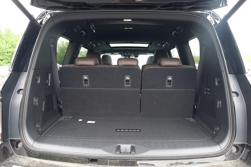 Nissan Armada Vehicle Image 07