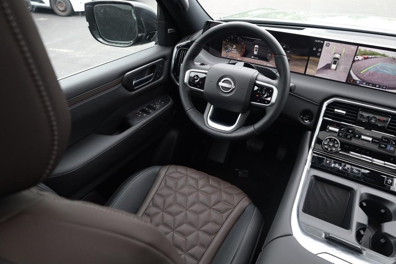 Nissan Armada Vehicle Image 27