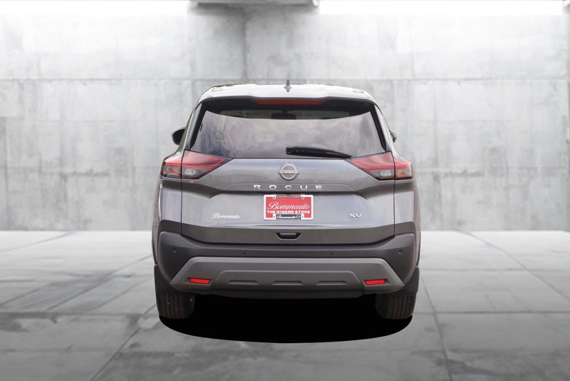 Nissan Rogue Vehicle Image 06