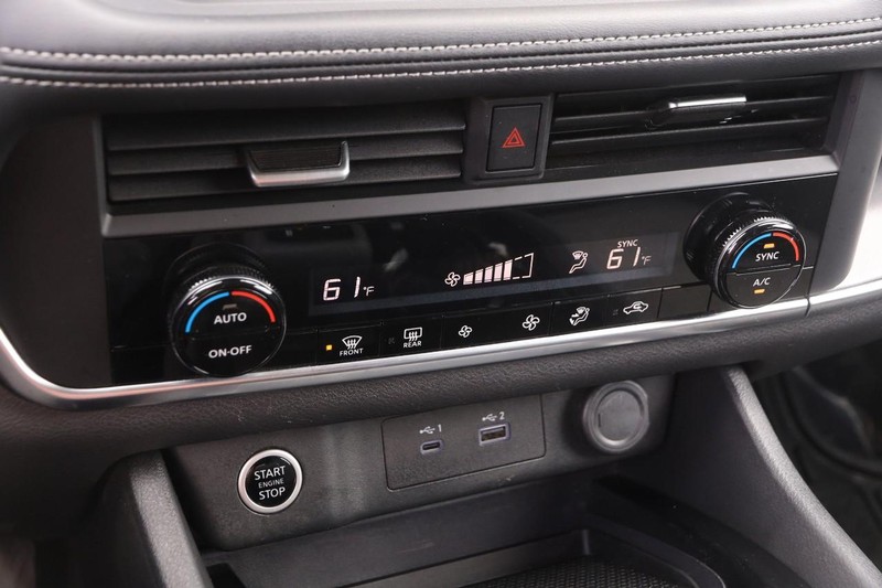 Nissan Rogue Vehicle Image 40