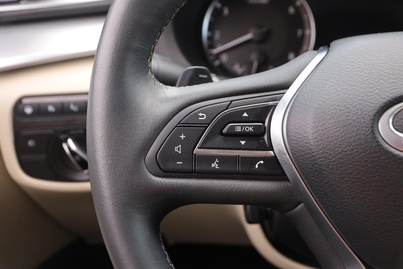 INFINITI QX50 Vehicle Image 13