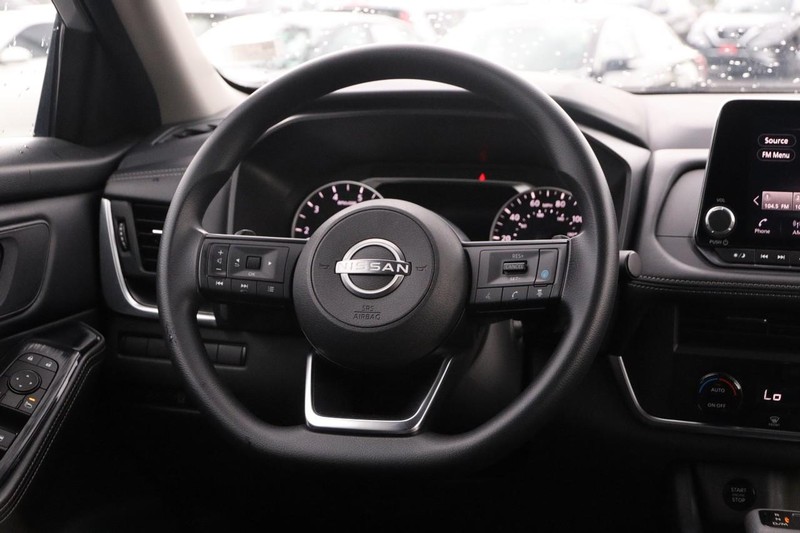 Nissan Rogue Vehicle Image 22