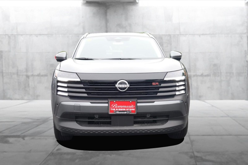 Nissan Kicks Vehicle Image 04