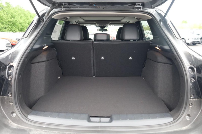 Nissan Kicks Vehicle Image 07