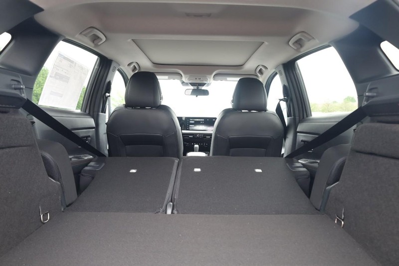 Nissan Kicks Vehicle Image 08