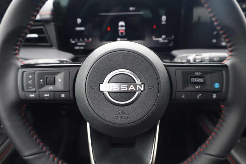 Nissan Kicks Vehicle Image 09