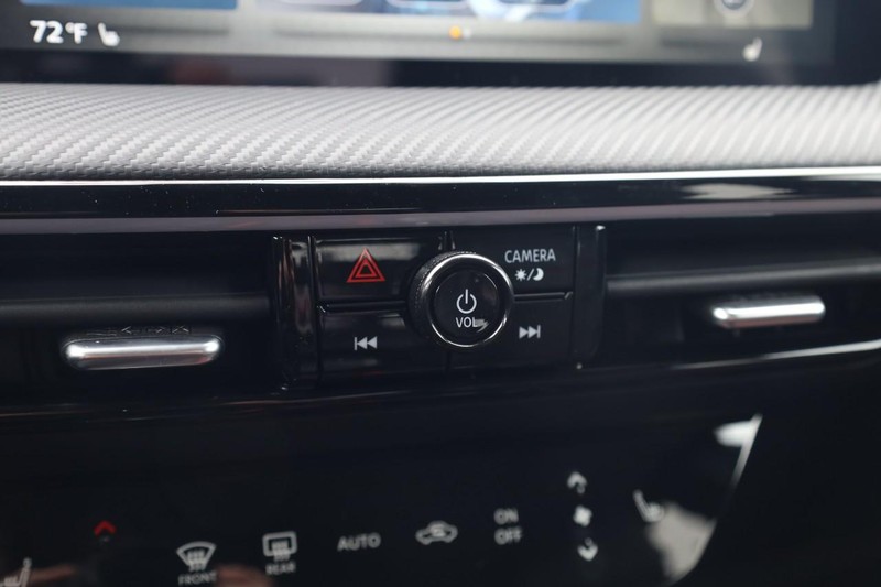 Nissan Kicks Vehicle Image 14