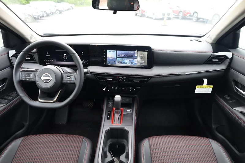 Nissan Kicks Vehicle Image 25