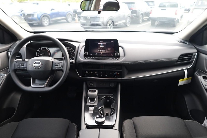 Nissan Rogue Vehicle Image 22