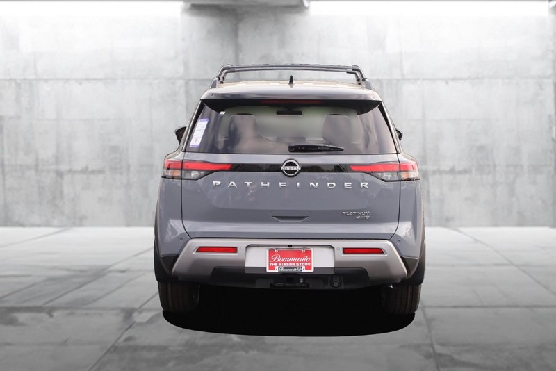 Nissan Pathfinder Vehicle Image 06