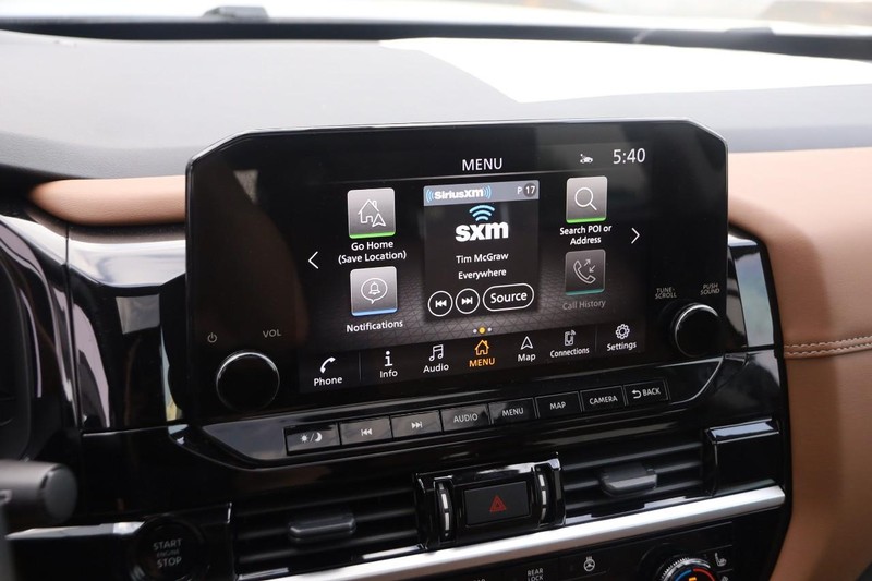 Nissan Pathfinder Vehicle Image 19
