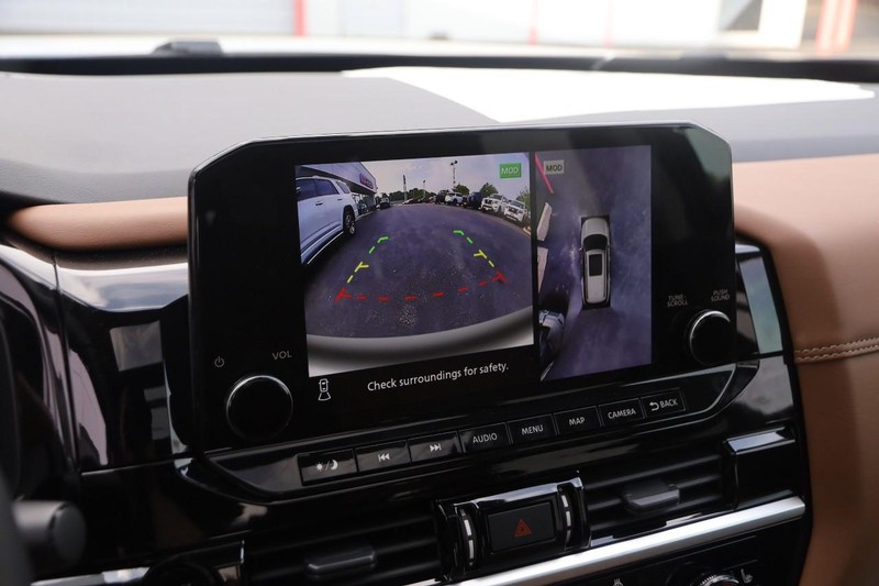 Nissan Pathfinder Vehicle Image 20