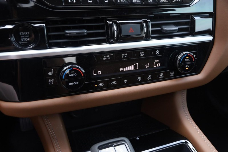 Nissan Pathfinder Vehicle Image 21