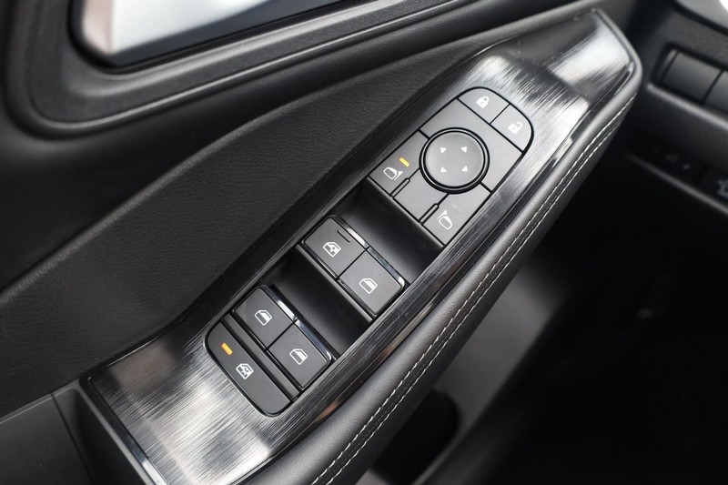 Nissan Rogue Vehicle Image 18