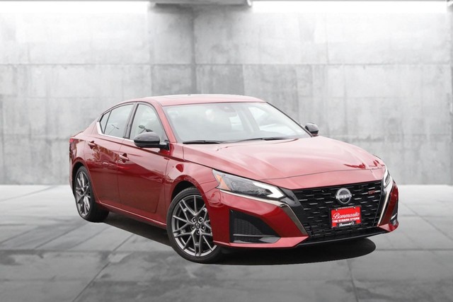 Used 2024 Nissan Altima SR with VIN 1N4AL4CV4RN411529 for sale in Hazelwood, MO