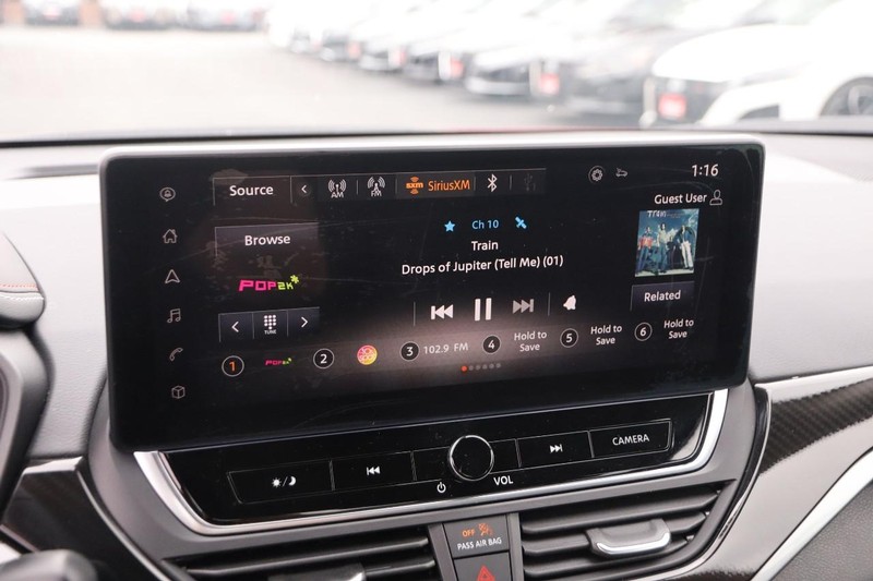 Nissan Altima Vehicle Image 16