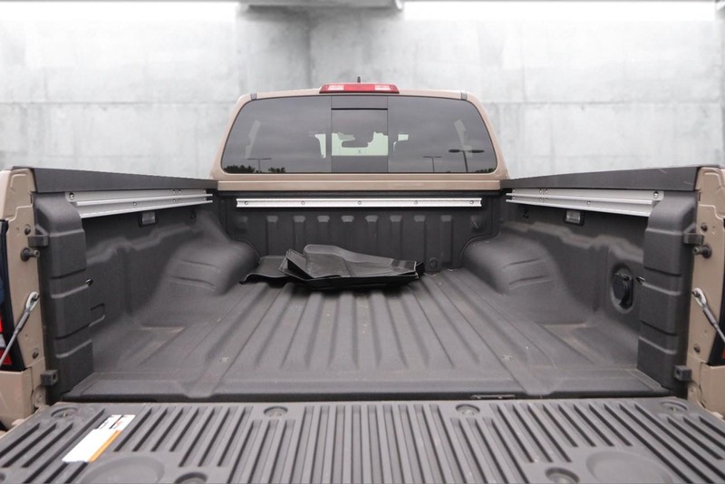 Nissan Frontier Vehicle Image 07