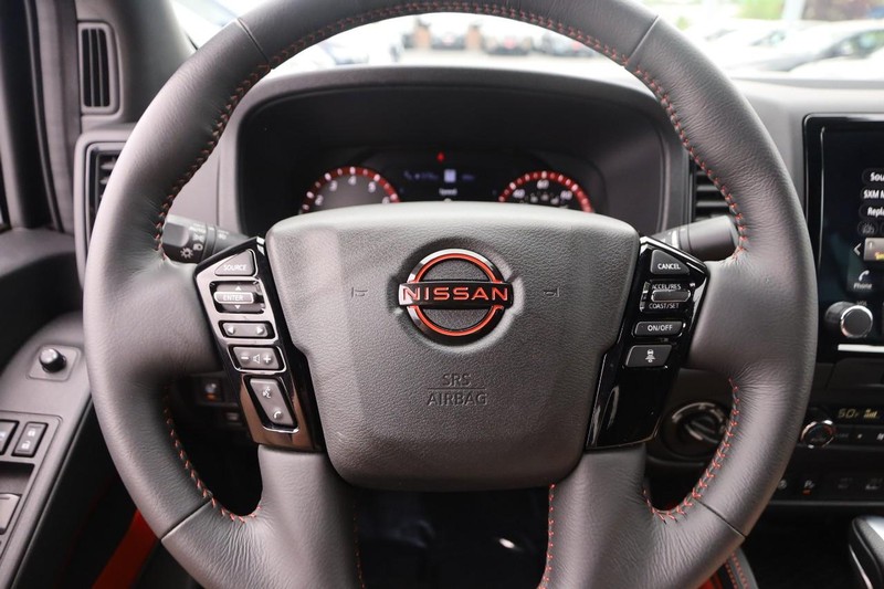Nissan Frontier Vehicle Image 10