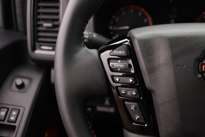 Nissan Frontier Vehicle Image 11