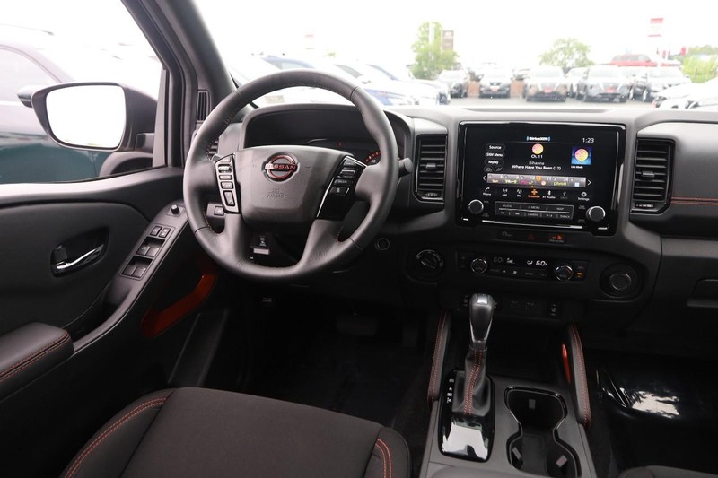 Nissan Frontier Vehicle Image 23