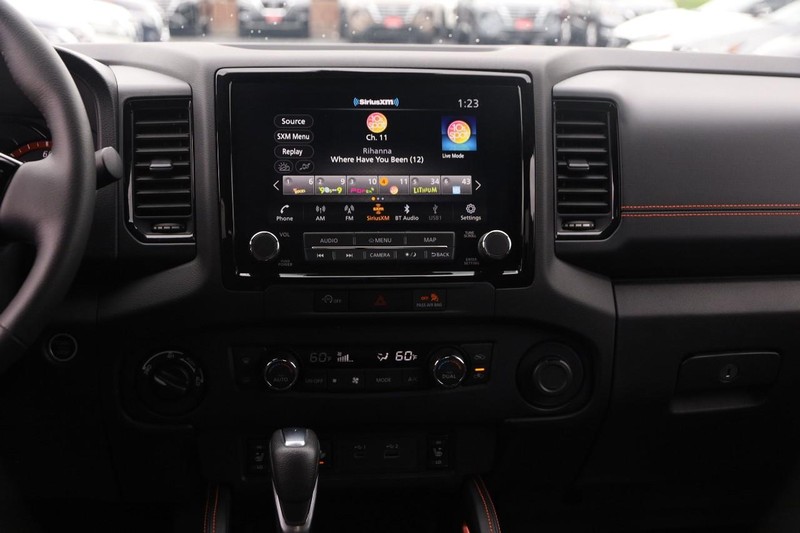 Nissan Frontier Vehicle Image 25