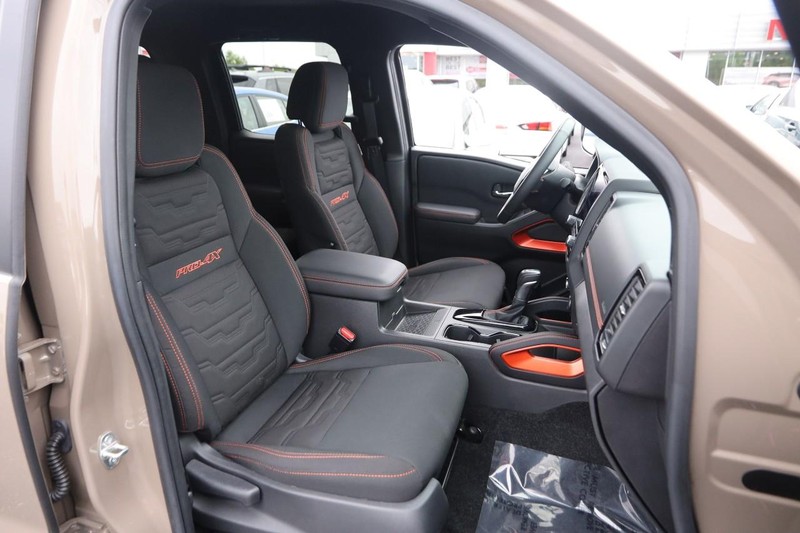 Nissan Frontier Vehicle Image 27