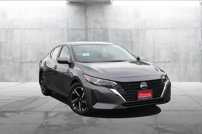 Nissan Sentra Vehicle Image 02