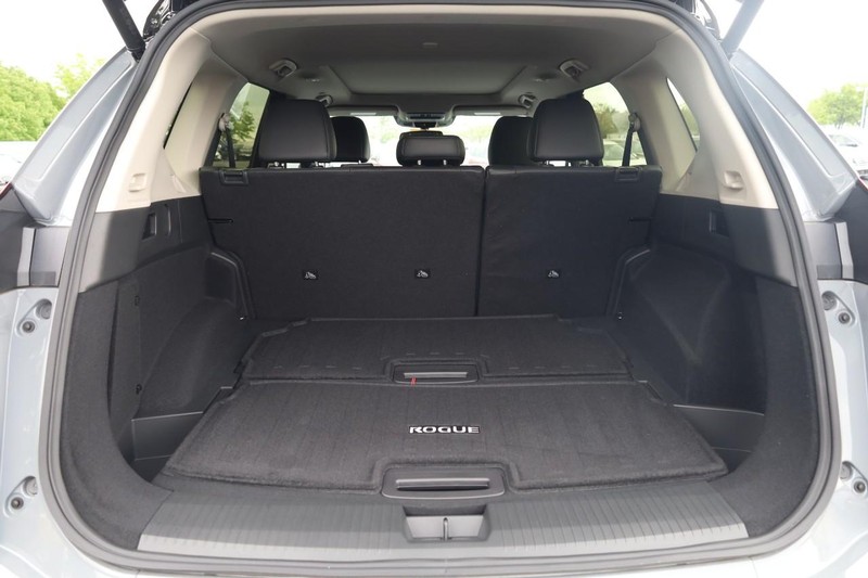 Nissan Rogue Vehicle Image 06
