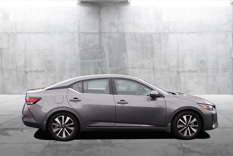 Nissan Sentra Vehicle Image 05