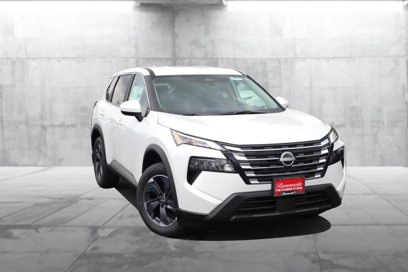 Nissan Rogue Vehicle Image 02