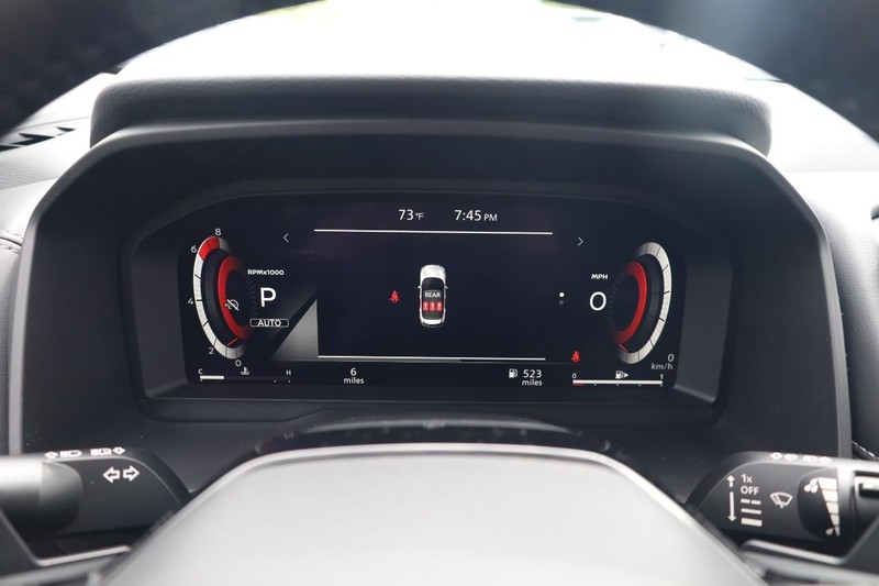 Nissan Rogue Vehicle Image 10