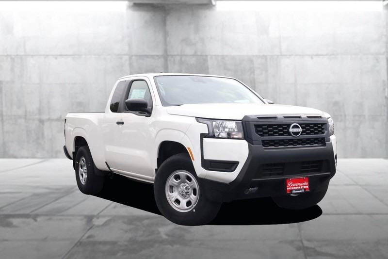 Nissan Frontier Vehicle Image 02