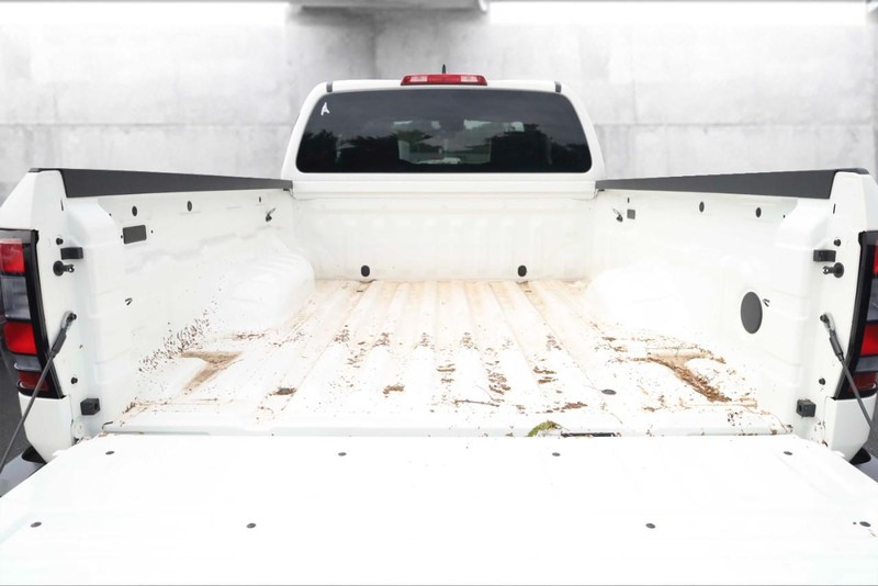 Nissan Frontier Vehicle Image 07