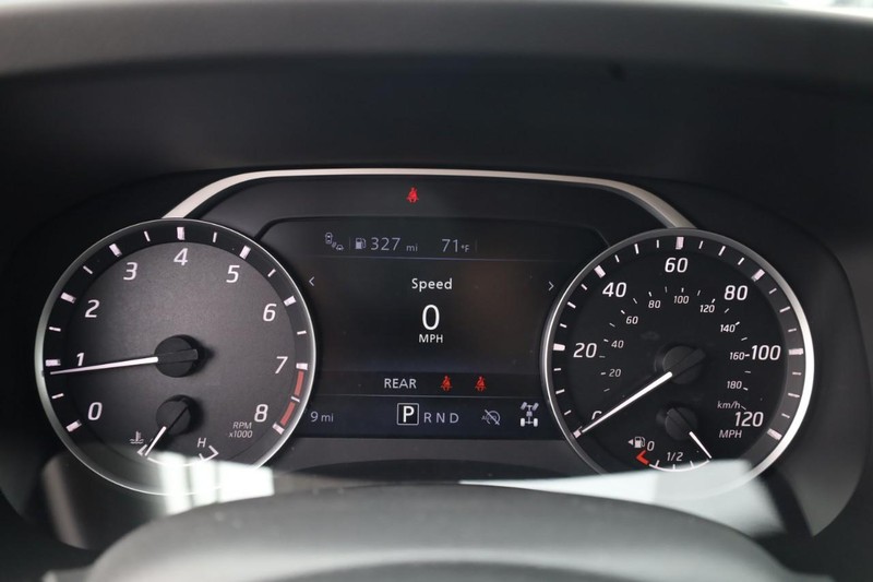 Nissan Frontier Vehicle Image 18